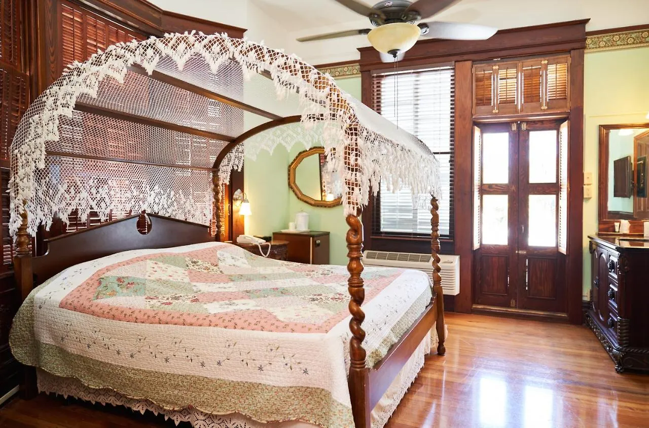 Amsterdam'S Curry Mansion Inn Key West Bed & Breakfast