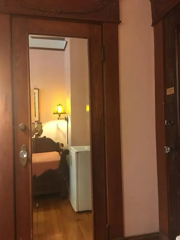 Amsterdam'S Curry Mansion Inn Key West Bed & Breakfast