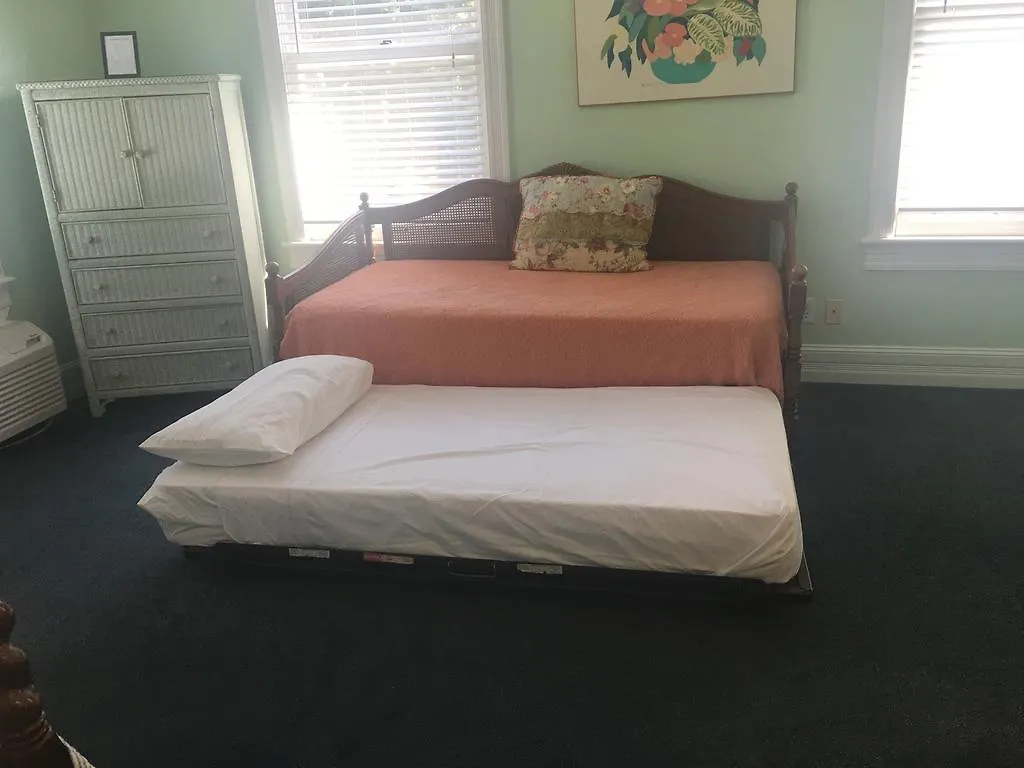 Amsterdam'S Curry Mansion Inn Key West